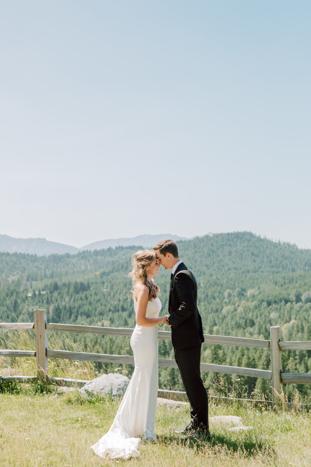 Suncadia Wedding-Swiftwater Cellars Wedding Photographers-Something Minted Photography